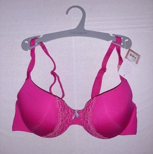 NWT!!! 💗 Cacique lightly lined t-shirt bra in 34C